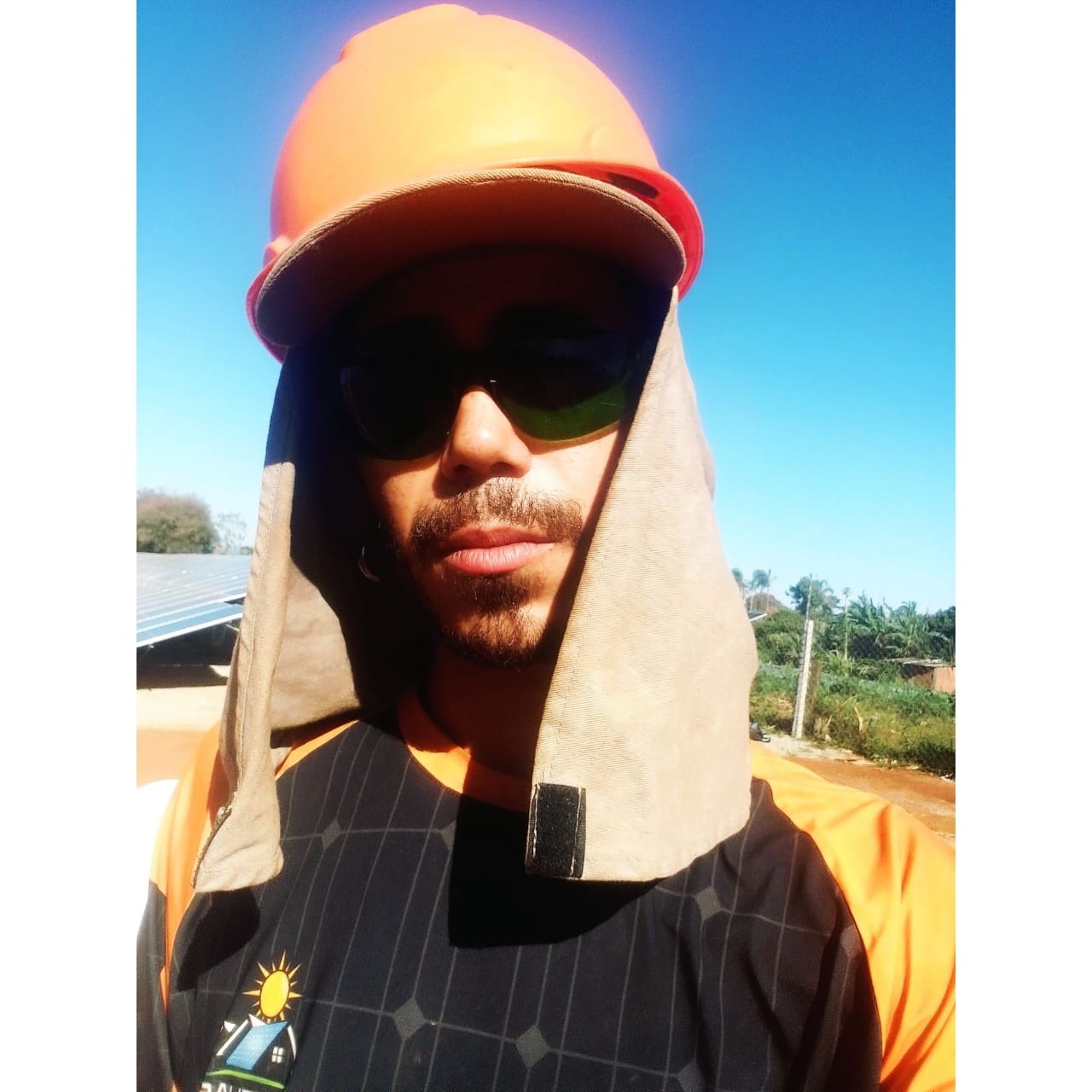 Instalação de antena Starlink em Ceilândia, Brasília DF – instalador profissional fixando dish na residência