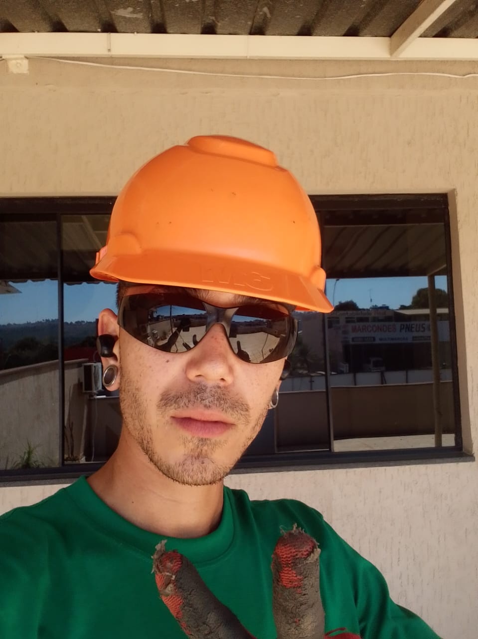 Instalação de Starlink em Águas Claras, Brasília DF – antena fixada em apartamento de condomínio vertical